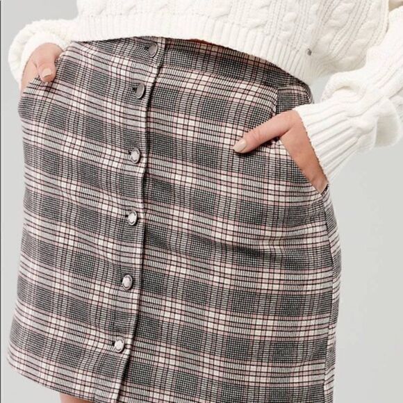 NWT - Hollister Plaid "Ultra High Rise" Skirt w/Button Front - Medium - Picture 11 of 11